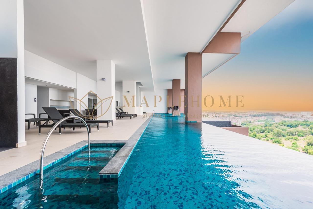 The Apple Melaka Apartment Екстериор снимка