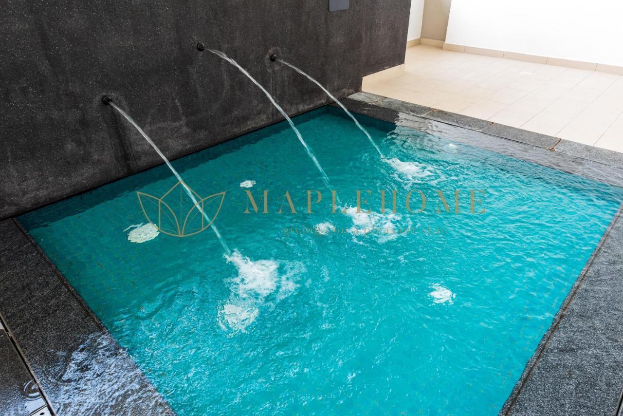The Apple Melaka Apartment Екстериор снимка