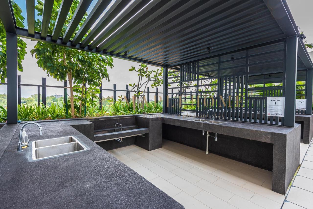 The Apple Melaka Apartment Екстериор снимка