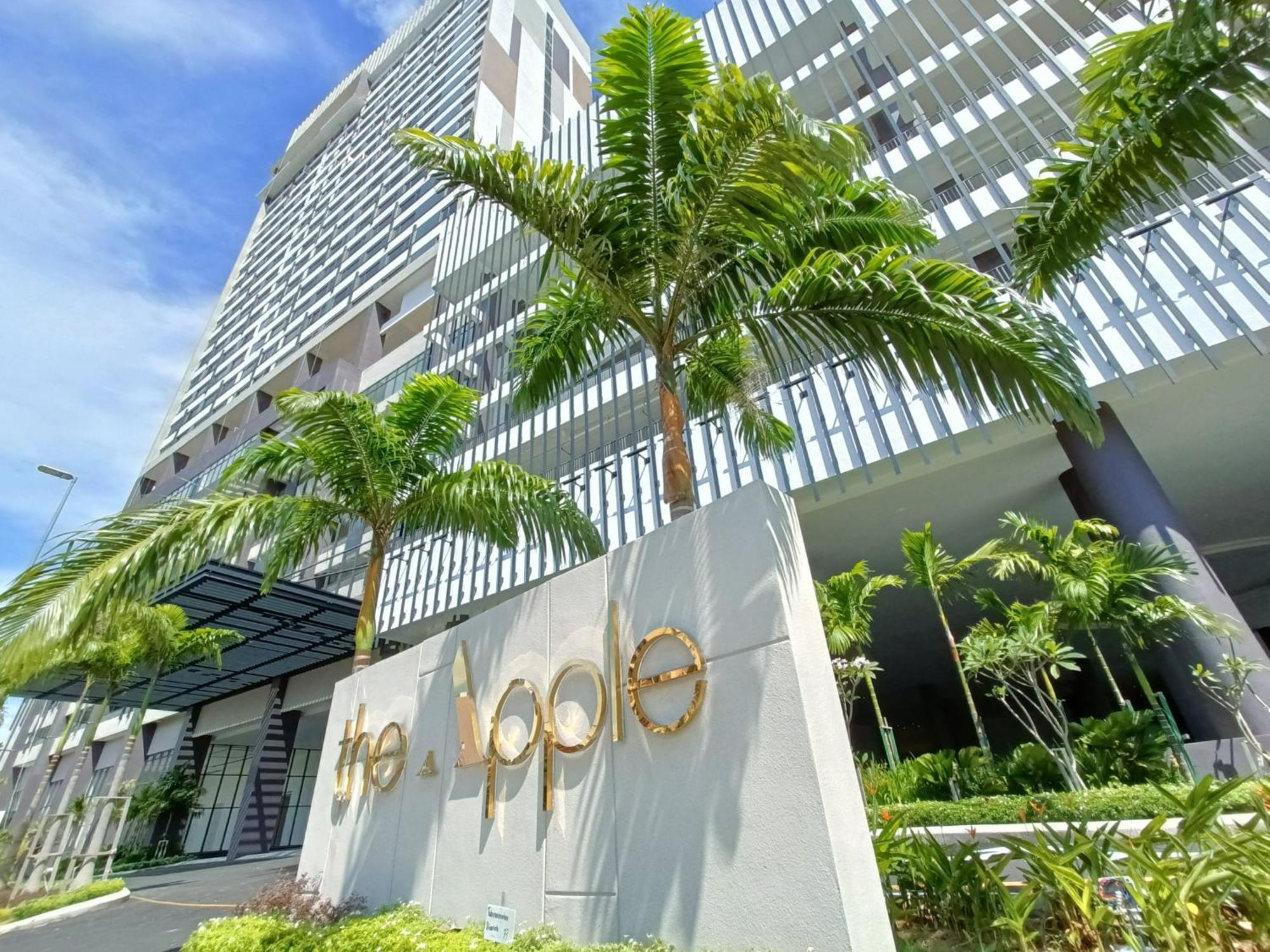 The Apple Melaka Apartment Екстериор снимка